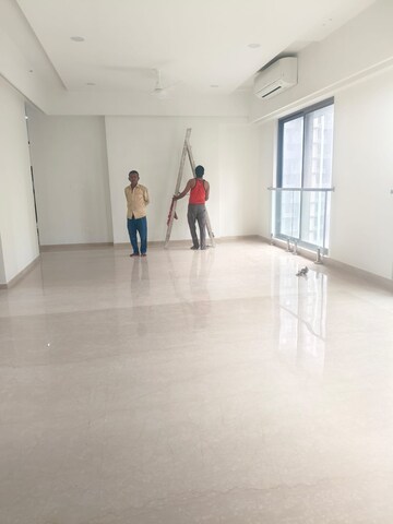 Room in 3 BHK Apartment at Adani Ten BKC, Bandra East – for Rent