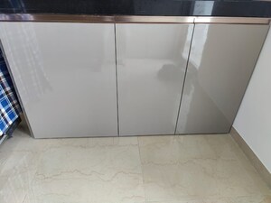 Room in 3 BHK Apartment at Adani Ten BKC, Bandra East – for Rent