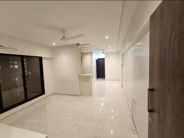 2 BHK Apartment For Rent in Lodha Fiorenza, Goregaon East