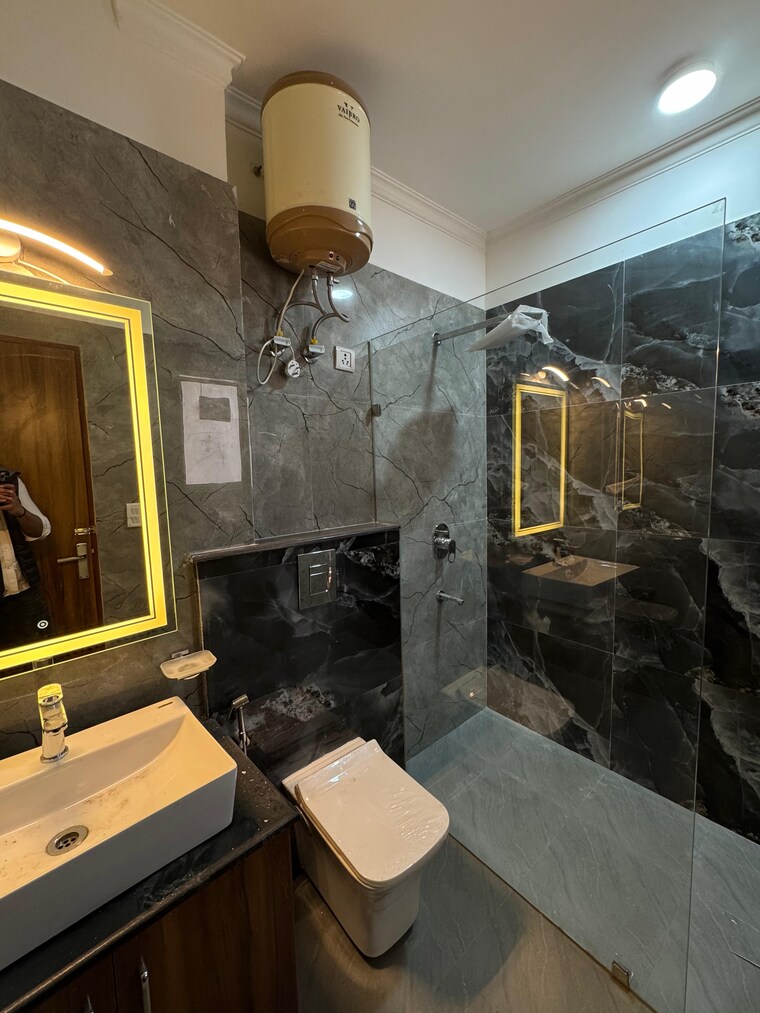 Living Room, vipul-world-floors 3.5 Bedroom 1640 Sq.Ft. Builder Floor In Sector 48 Gurgaon 9368186