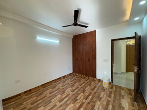 Room in 3.5 BHK Builder Floor at Vipul World Floors, Sector 48 – for Sale