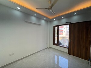 Room in 3.5 BHK Builder Floor at Vipul World Floors, Sector 48 – for Sale