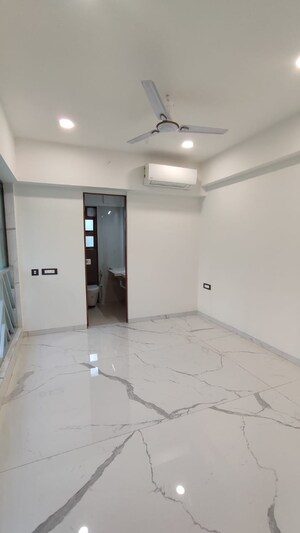 Room in 3 BHK Apartment at Kripa Allure, Bandra West – for Rent