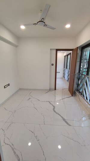 Room in 3 BHK Apartment at Kripa Allure, Bandra West – for Sale