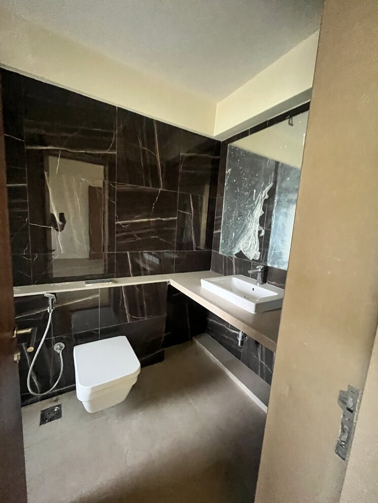 Team Area, bhimjyani-verraton 3.5 Bedroom 1450 Sq.Ft. Apartment In Thane West Thane 9368198