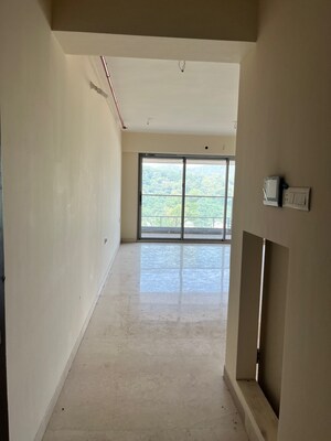 Room in 3.5 BHK Apartment at Bhimjyani Verraton, Thane West – for Sale