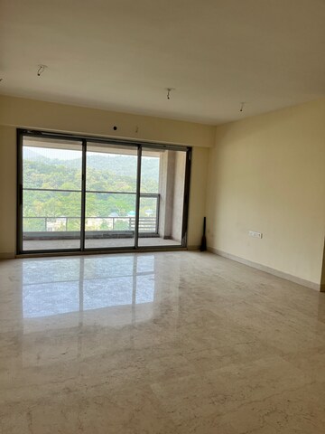 Room in 3.5 BHK Apartment at Bhimjyani Verraton, Thane West – for Sale