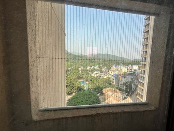 Swimming Pool in 3.5 BHK Apartment at Bhimjyani Verraton, Thane West – for Sale