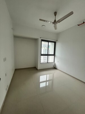 Room in 2 BHK Apartment at Kalpataru Immensa D, Kolshet Industrial Area – for Rent