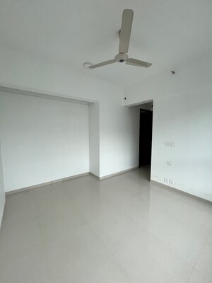 Room in 2 BHK Apartment at Kalpataru Immensa D, Kolshet Industrial Area – for Rent