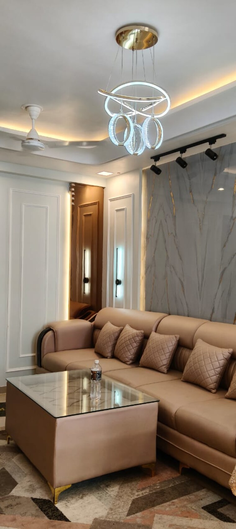 Living Room, gomti nagar 3 Bedroom 1900 Sq.Ft. Apartment In Gomti Nagar Lucknow 9368227