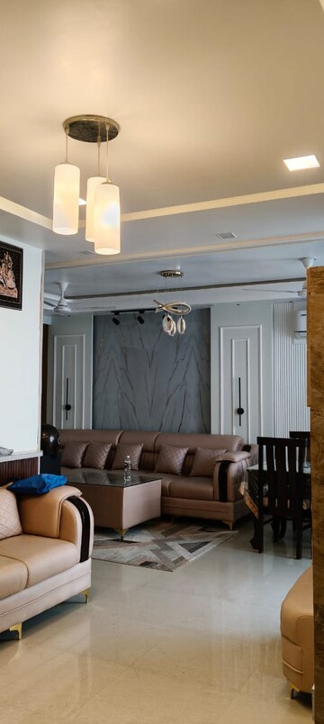 Living Room in 3 BHK Apartment at Gomti Nagar – for Rent