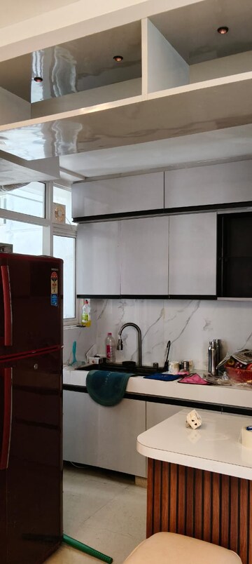 Kitchen in 3 BHK Apartment at Gomti Nagar – for Rent