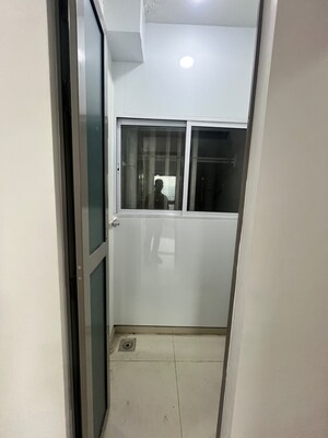 Furnished Amenities in 2 BHK Apartment at Kalpataru Immensa B, Kolshet Industrial Area – for Rent