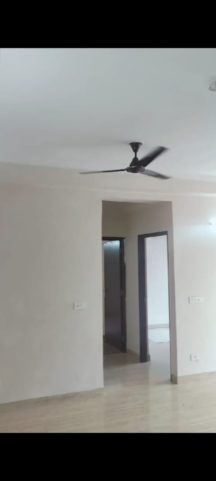 Room, amrapali-golf-homes 2 Bedroom 1100 Sq.Ft. Apartment In Sector 4 Greater Noida Greater Noida 9368235