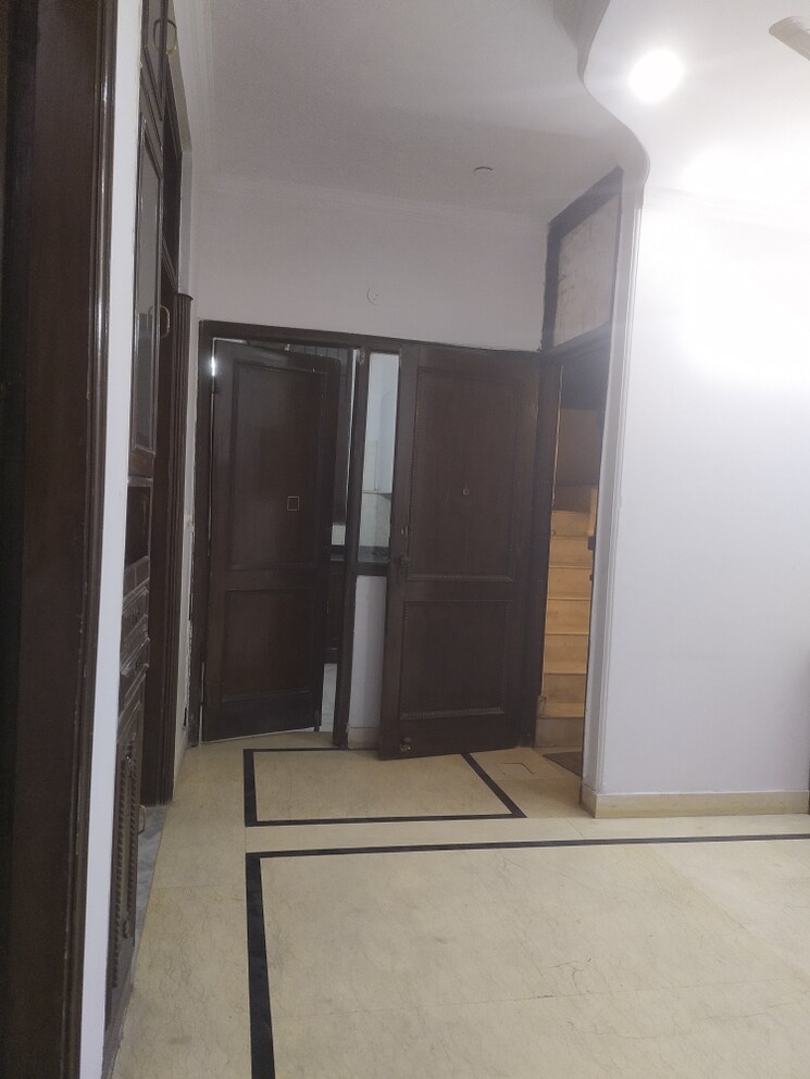 undefined, chittaranjan park 2.5 Bedroom 1300 Sq.Ft. Builder Floor In Chittaranjan Park Delhi 9368257