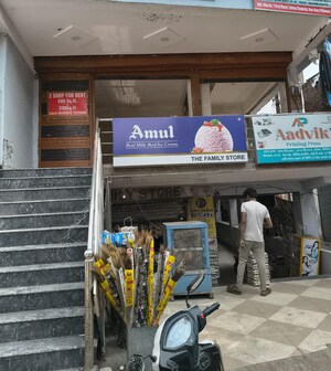  Shop For Rent in Gomti Nagar