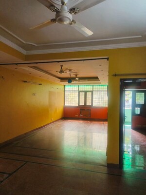 Living Room in 2 BHK Apartment at Lord Mahavira Apartment, Sector 29 – for Rent