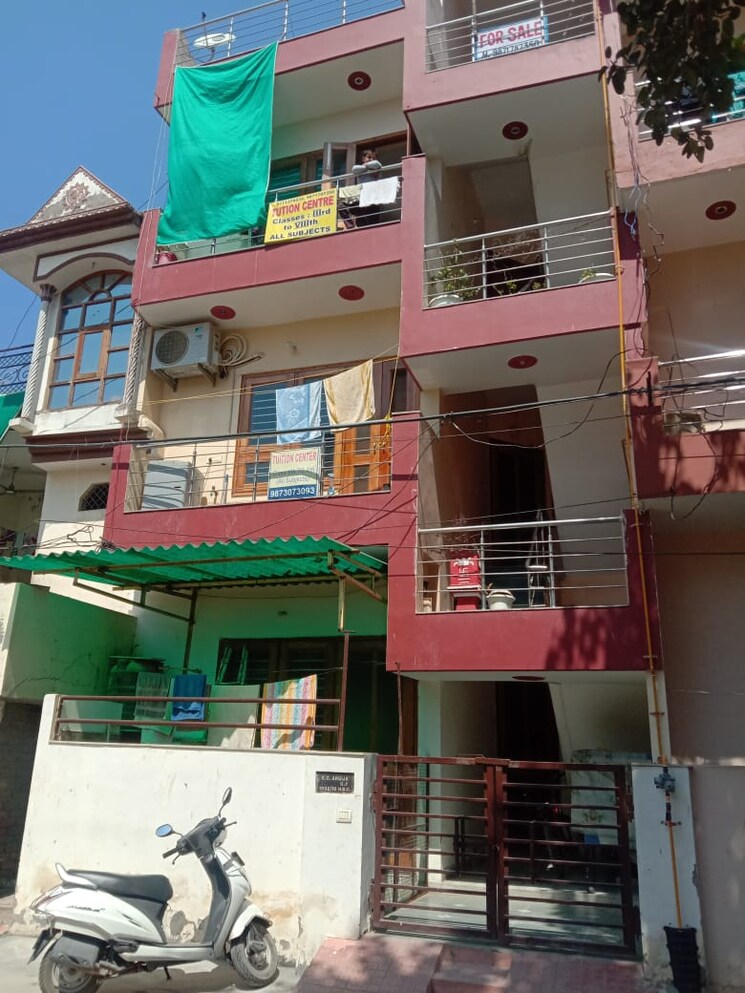 Exterior View, sector 10 3.5 Bedroom 810 Sq.Yd. Builder Floor In Sector 10 Faridabad 9368280