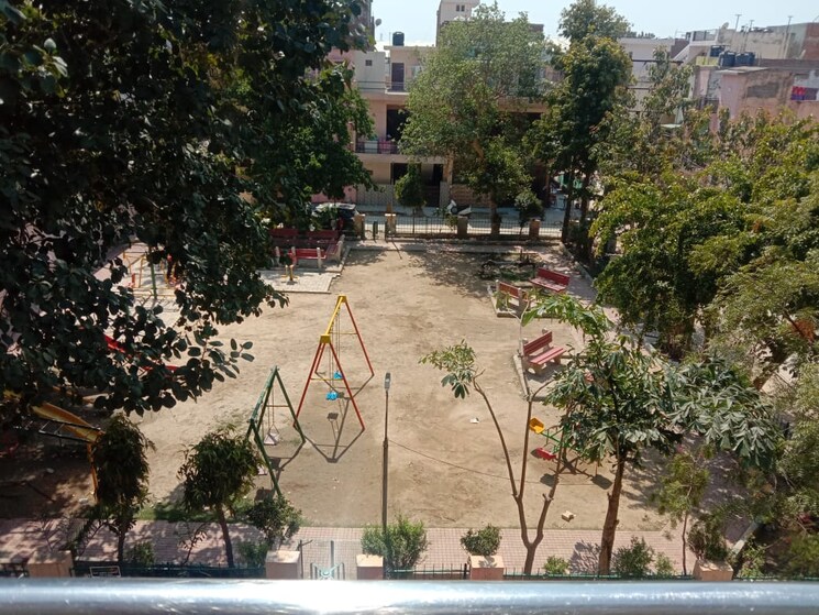 Exterior View, sector 10 3.5 Bedroom 810 Sq.Yd. Builder Floor In Sector 10 Faridabad 9368280