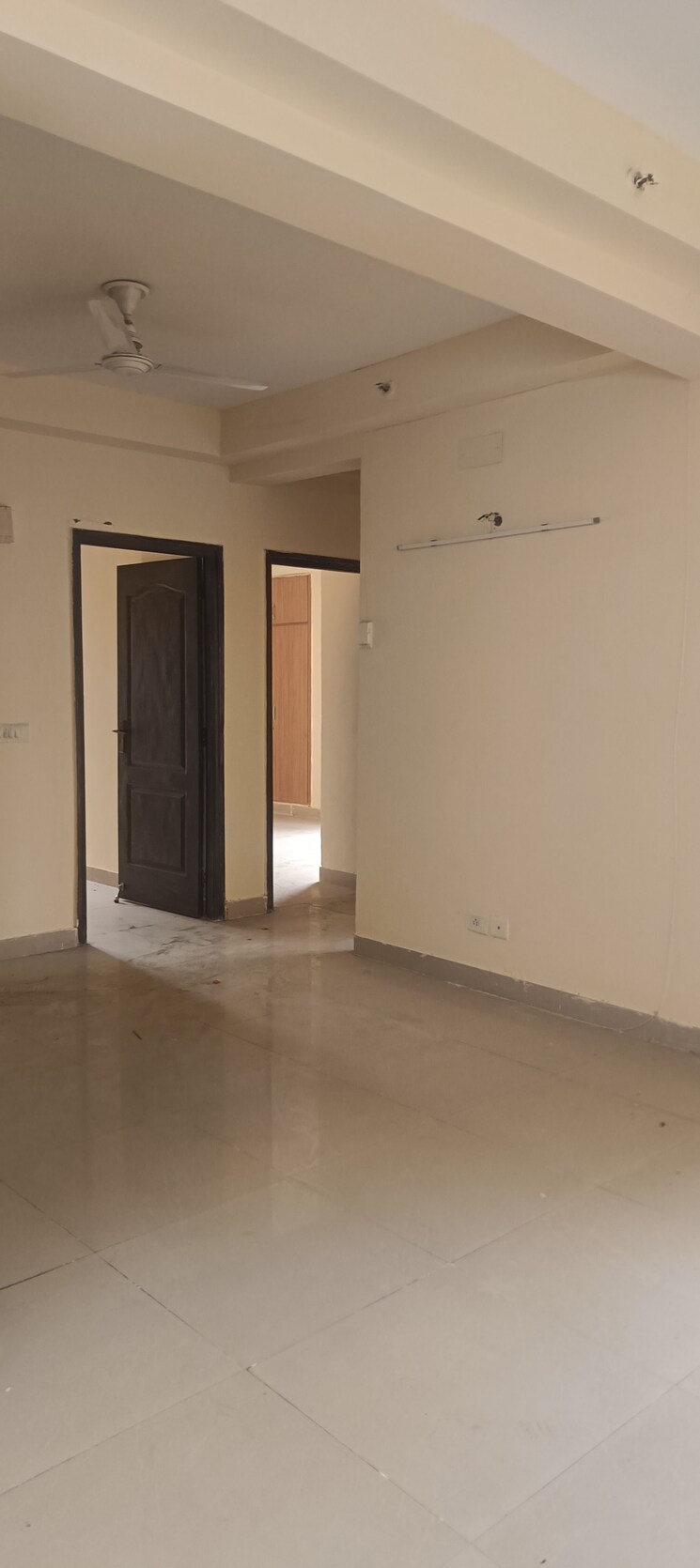 Room, gardenia-golf-city 3 Bedroom 1350 Sq.Ft. Apartment In Sector 75 Noida 9368286