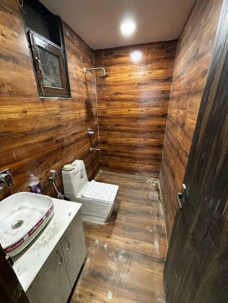 undefined, gaur-city-mall Commercial Office Space 515 Sq.Ft. In Sector 4 Greater Noida Greater Noida 9368288