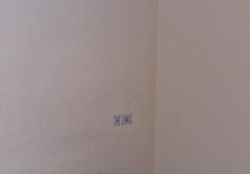 Room in 2.5 BHK Independent House at Sector 8 – for Rent