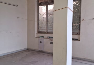 Room in 2.5 BHK Independent House at Sector 8 – for Rent