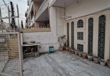 2.5 BHK Independent House – Exterior View View at Sector 8 - for Rent