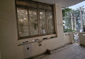 Room in 2.5 BHK Independent House at Sector 8 – for Rent