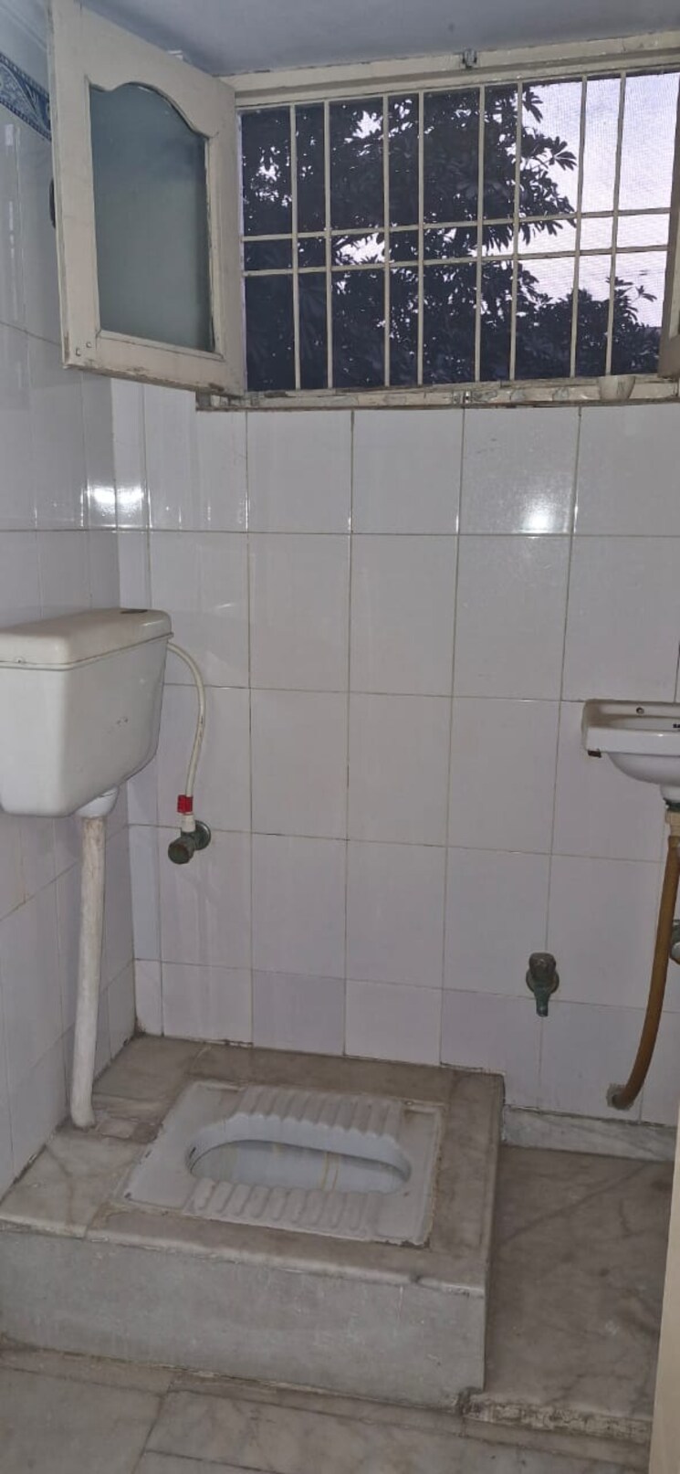 Bathroom, sector 8 2.5 Bedroom 160 Sq.Ft. Independent House In Sector 8 Faridabad 9368293