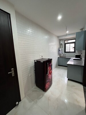 Parking in 2 BHK Builder Floor at Sector 43 – for Rent