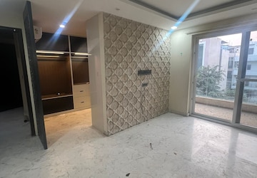 Room in 4 BHK Apartment at Ansal API Esencia, Sector 67 – for Sale