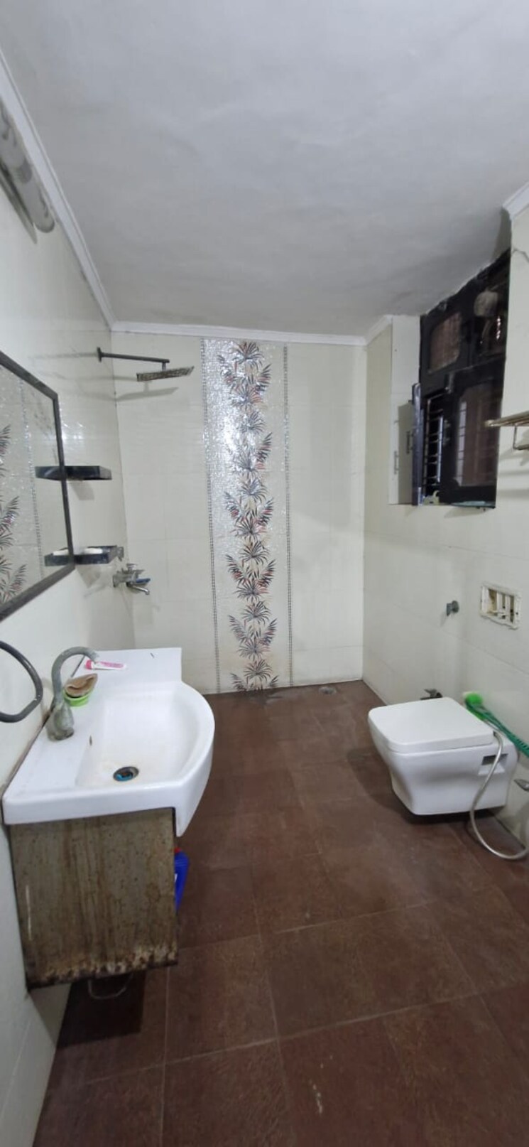 Bathroom, sector 7 3 Bedroom 250 Sq.Ft. Independent House In Sector 7 Faridabad 9368340