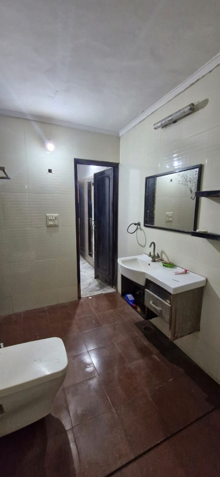 Bathroom, sector 7 3 Bedroom 250 Sq.Ft. Independent House In Sector 7 Faridabad 9368340