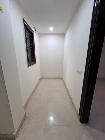 Building Lobby in 3 BHK Builder Floor at Sector 45 – for Rent