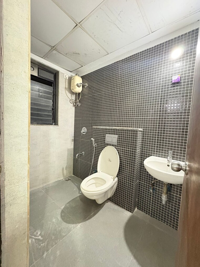 Bathroom, lodha-palava-city-lakeshore-greens 2 Bedroom 730 Sq.Ft. Apartment In Dombivli East Thane 9368347