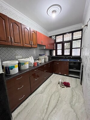 Kitchen in 1.5 BHK Builder Floor at Ansal Sushant Lok I, Sector 43 – for Rent