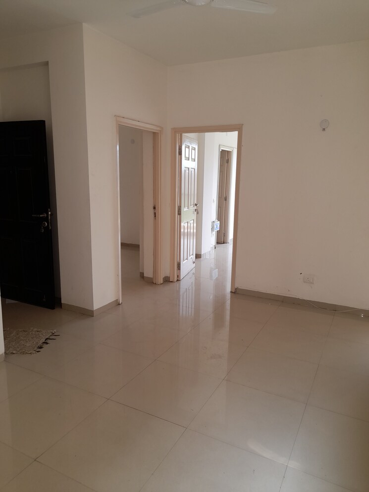 Room, emaar-mgf-emerald-hills 3 Bedroom 1380 Sq.Ft. Apartment In Sector 65 Gurgaon 9368351