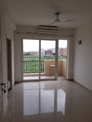 Room in 3 BHK Apartment at Emaar MGF Emerald Hills, Sector 65 – for Sale