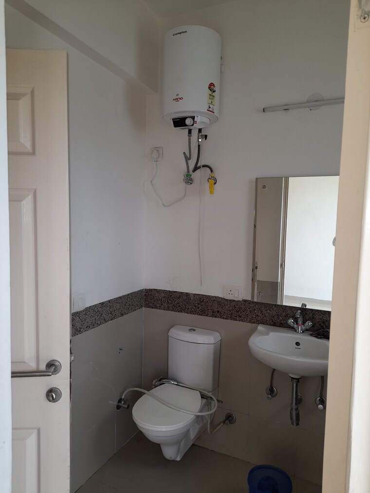 Bathroom, emaar-mgf-emerald-hills 3 Bedroom 1380 Sq.Ft. Apartment In Sector 65 Gurgaon 9368351
