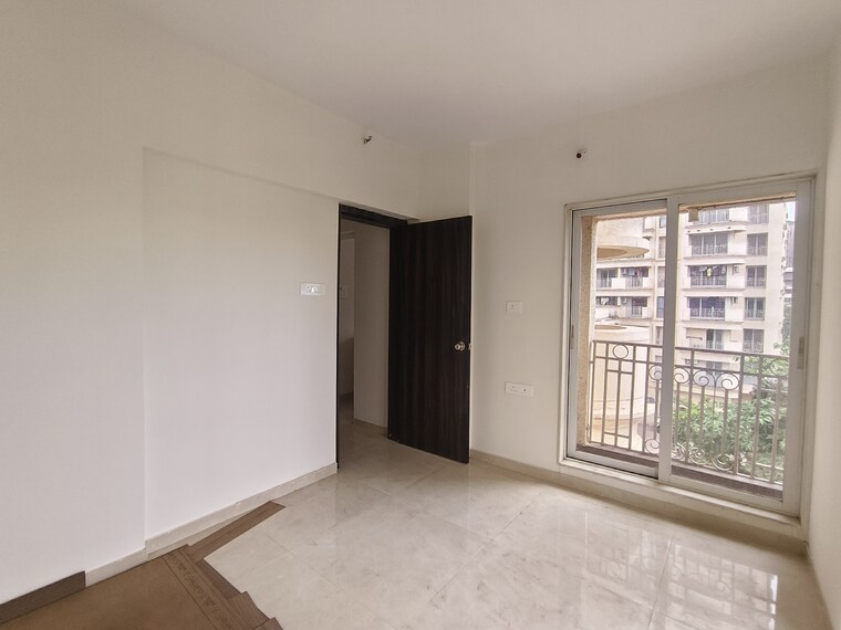 Room, shree-tirupati-stg-signature-residency 1 Bedroom 680 Sq.Ft. Apartment In Patlipada Thane 9368356