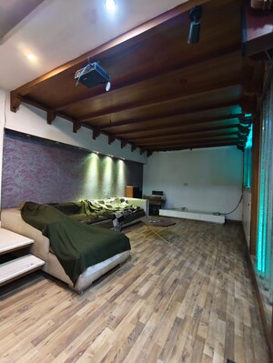 Living Room in 4 BHK Villa at Sushant Lok 2, Sector 57 – for Rent