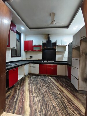 Kitchen in 4 BHK Villa at Sushant Lok 2, Sector 57 – for Rent