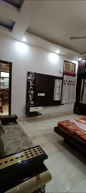 Living Room in 1.5 BHK Builder Floor at Govindpuri – for Rent