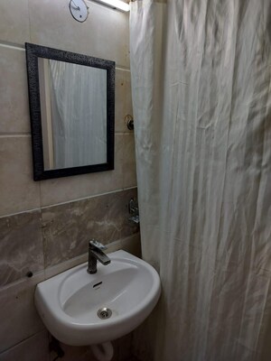 Master Bedroom in 2 BHK Apartment at Amrapali Princely Estate, Sector 76 – for Rent