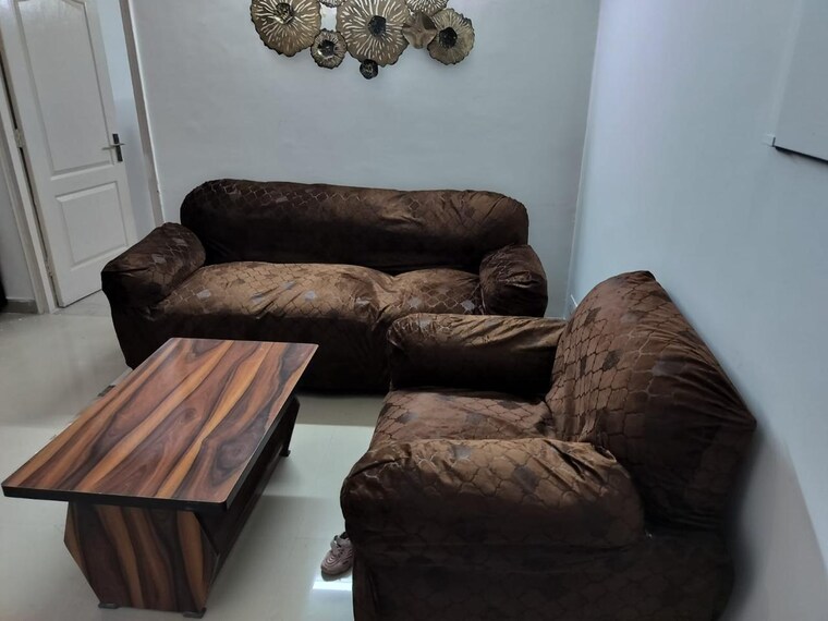 Living Room, amrapali-princely-estate 2 Bedroom 875 Sq.Ft. Apartment In Sector 76 Noida 9368431