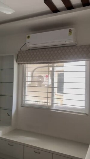 Room in 2.5 BHK Apartment at Prestige High Fields, Gachibowli – for Rent