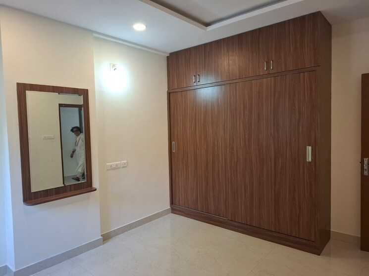 Room, banjara hills 3 Bedroom 2000 Sq.Ft. Apartment In Banjara Hills Hyderabad 9368461