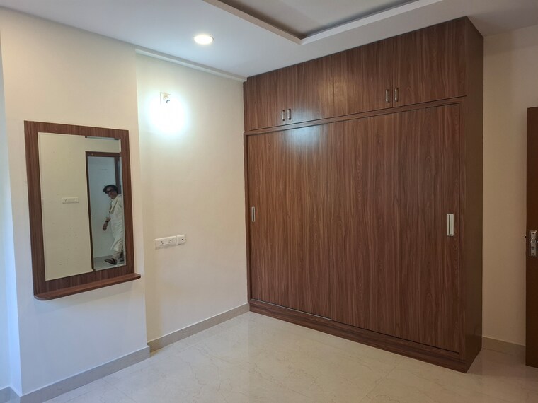 Room, banjara hills 3 Bedroom 2000 Sq.Ft. Apartment In Banjara Hills Hyderabad 9368461